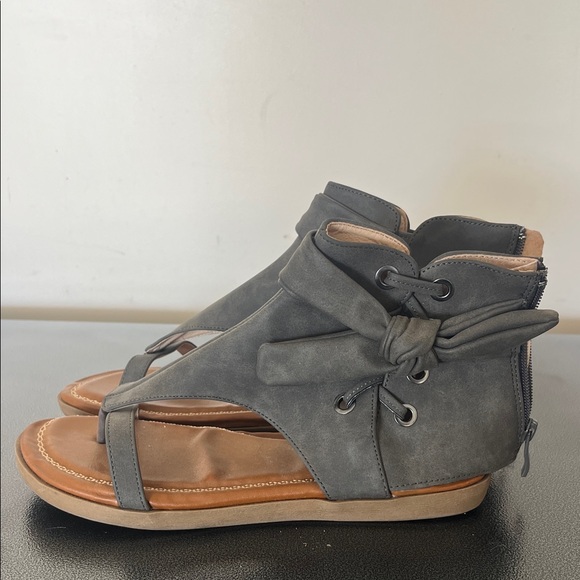 2 Lips Too Shoes - Gray Leather Women's Sandals